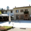 Piazzale di ingresso con gazebo